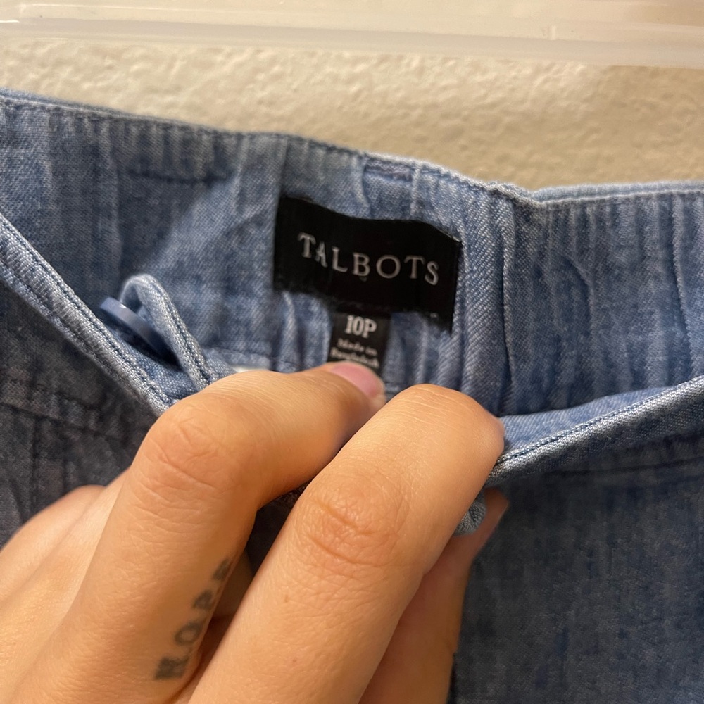 Talbots Light Blue Women's Bermudas with Tie Belt - Picture 3 of 3